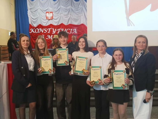 Układali kostkę Rubika